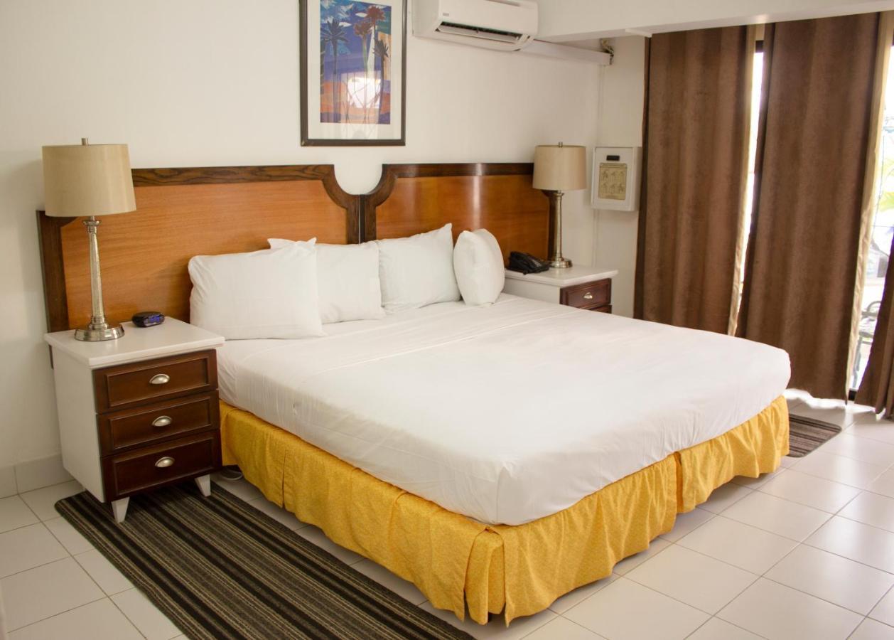 Pirate's Hotel