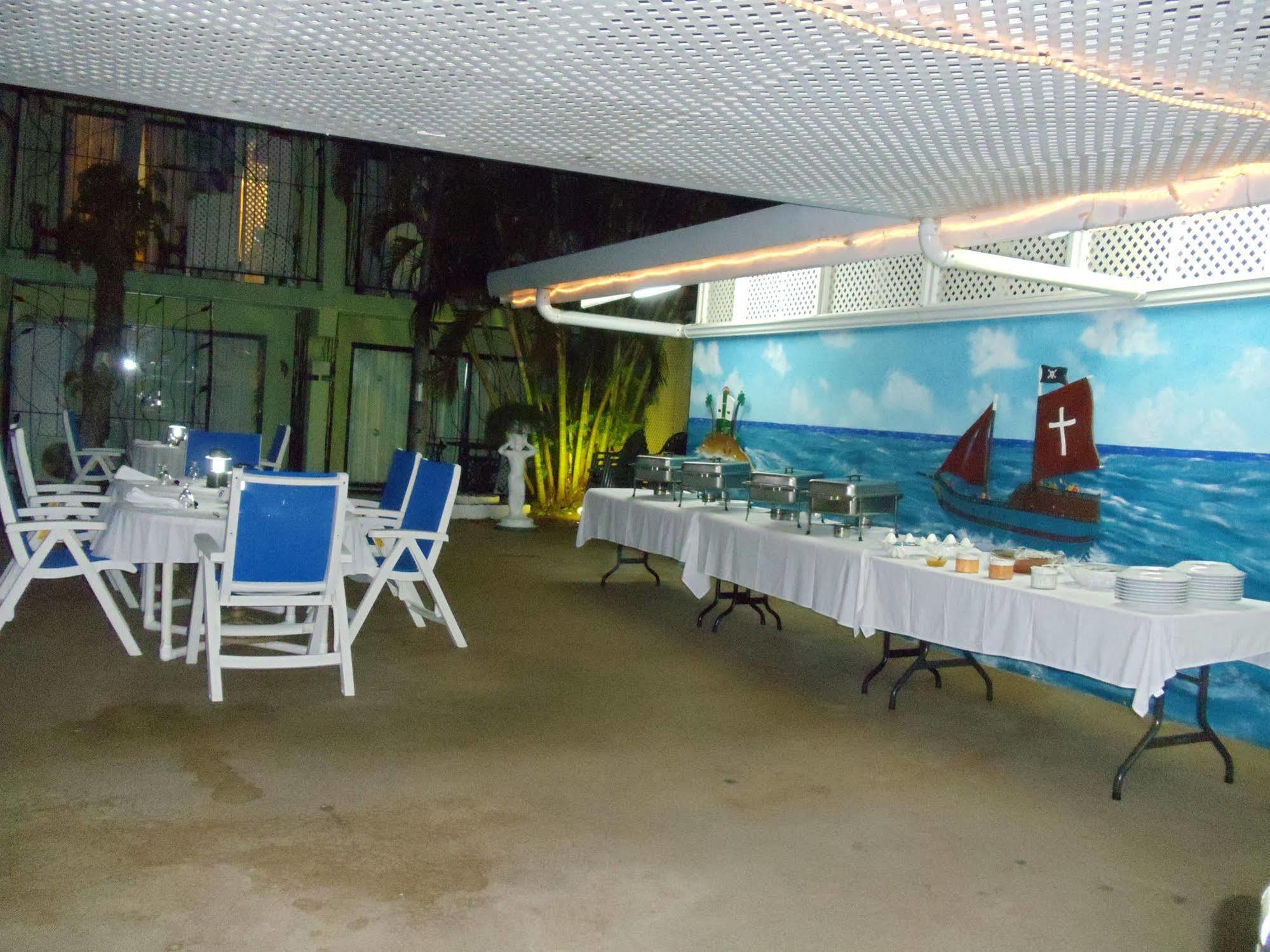 Hotel Pirate's 2*